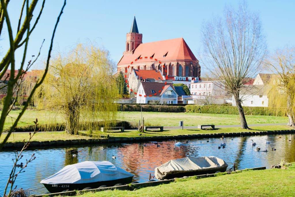 Villa Rumpel Aus Alt Mach Neu Beeskow Bagian luar foto